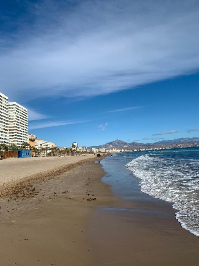 Sea Apartment Alicante Eksteriør billede