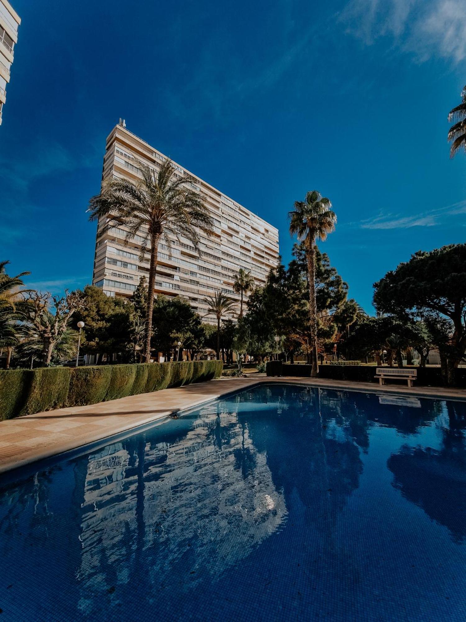 Sea Apartment Alicante Eksteriør billede
