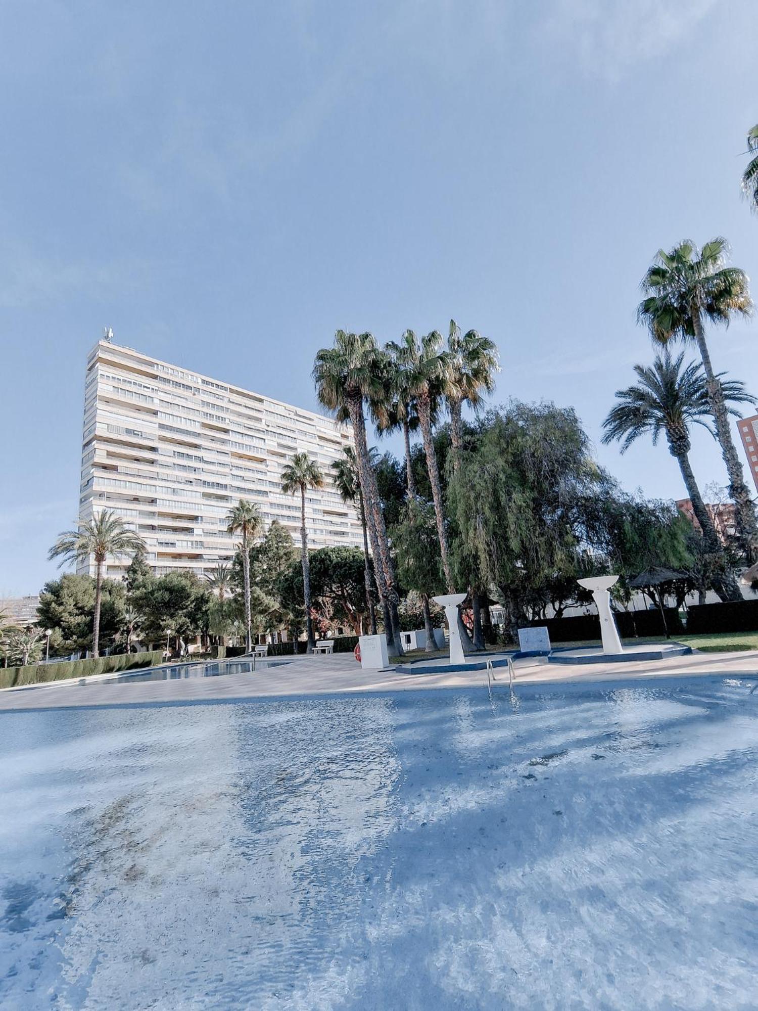 Sea Apartment Alicante Eksteriør billede